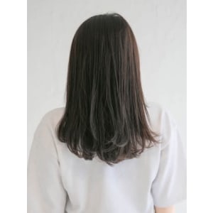 ナチュラルストレートセミディ