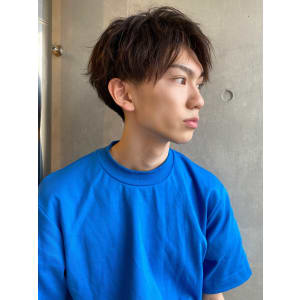 ナチュラル束感グランジマッシュツーブロ刈り上げ