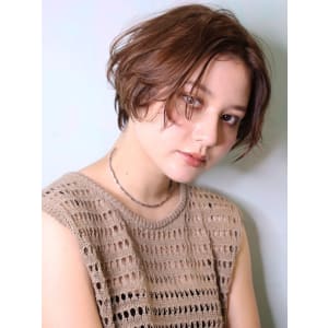 クールなニュアンスショート【池袋美容室　uchla】