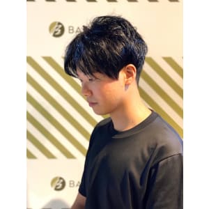 センターパートスタイル【BARBER-BAR】