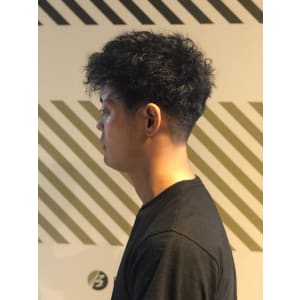 ツイストパーマスタイル【BARBER BAR】