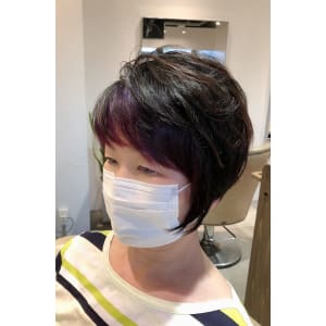 ショートヘアのお洒落なインナーカラー