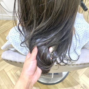 ダークグレージュ