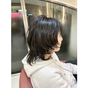 《QUALIS》20代30代ウルフレイヤー