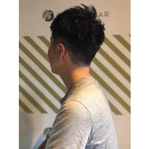 大人の刈り上げスタイル【BARBER-BAR】