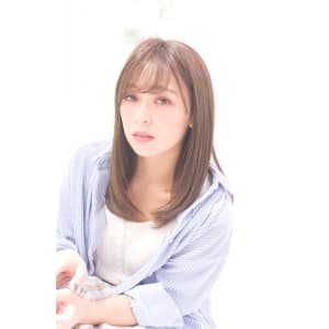 小顔ダブルバングストレート