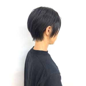 【QUALIS】耳かけショートスタイル