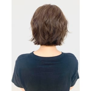 【QUALIS】軽やかレイヤーボブ