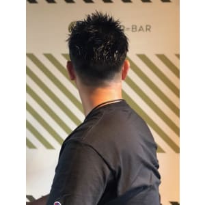 フェードカットスタイル【BARBER-BAR】