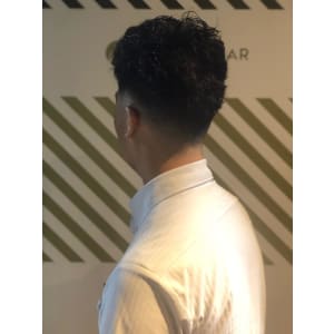 大人の刈り上げスタイル【BARBER-BAR】