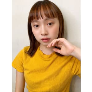 【山田】バングカラーインナーカラー外ハネストレートミディy1