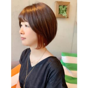 オレンジのイヤリングカラー - EMU international 春日部本店【エムインターナショナル】掲載中