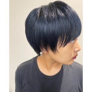 オンラインでもバレないネイビーブルー