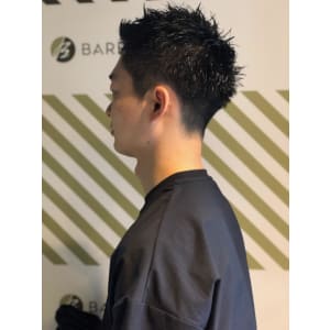 フェードカットスタイル【BARBER-BAR】