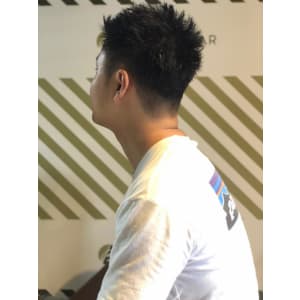 大人の刈り上げスタイル【BARBER-BAR】
