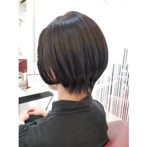 【QUALIS】20代30代　スッキリショートボブ