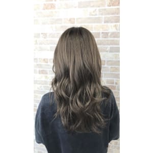 動きを出しやすいレイヤースタイル【mertie 錦糸町】