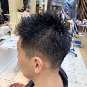 【QUALIS】10代20代おすすめ刈り上げモヒカンスタイル