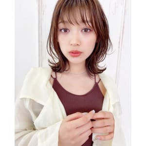 大人フェミニンレイヤーミディ
