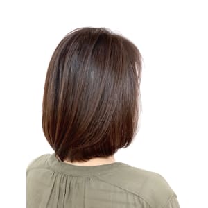 《QUALIS》小顔毛流れナチュラルブラウンミディアムボブ