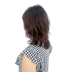 《QUALIS》20代30代ラフデジタルパーマレイヤーウルフ