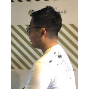 大人の刈り上げスタイル【BARBER-BAR】