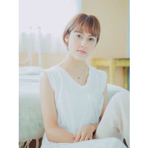 ハイトーンショートボブ