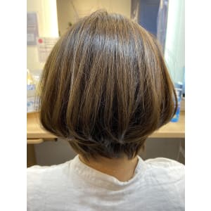 グラデーション重軽ボブ