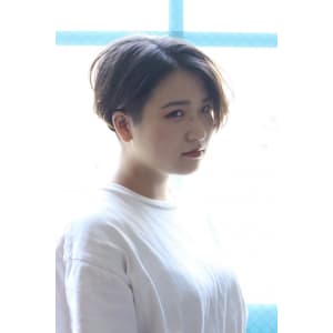 ツーブロックのハンサムショート