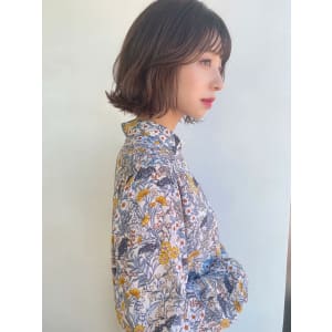 小顔レイヤーくびれミディ
