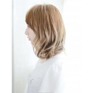 セミウエットなリバースカールスタイル - hair make nalu 荻窪西口 白山神社参道通り店【ヘアメイクナルオギクボニシグチハクサンジンジャサンドウドオリ】掲載中