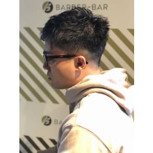 大人の刈り上げスタイル【BARBER-BAR】