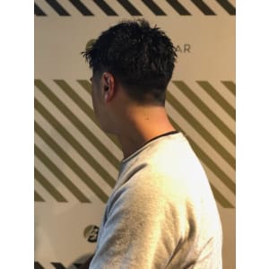 大人の刈り上げスタイル【BARBER-BAR】