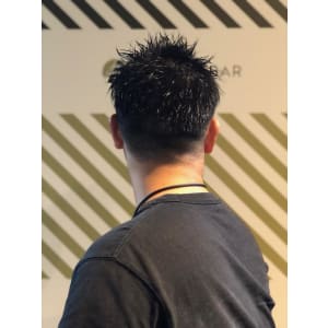 大人の刈り上げスタイル【BARBER-BAR】