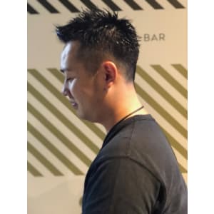 大人の刈り上げスタイル【BARBER-BAR】