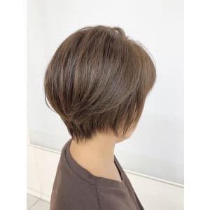 30代40代/小顔/丸みショート/ふんわり/ベージュカラー/