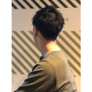 大人の刈り上げスタイル【BARBER-BAR】
