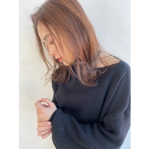 顔まわりレイヤーカット