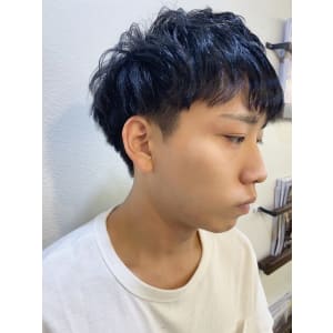山田メンズ　無造作パーマ束感ショートレイヤー
