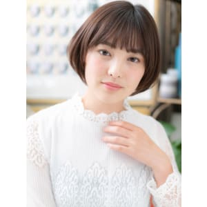 好感ローライト小顔前下がりナチュラルボブ　ココアブラウン