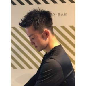 大人の刈り上げスタイル【BARBER-BAR】