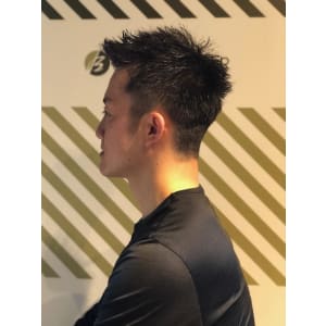 大人の刈り上げスタイル【BARBER-BAR】