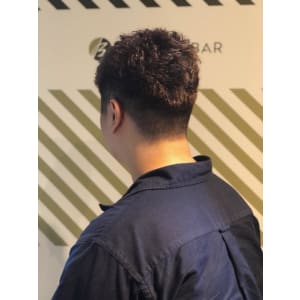 フェードカットスタイル【BARBER-BAR】