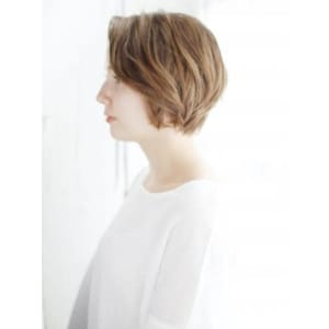 かきあげバングのショートボブスタイル - hair make nalu 荻窪西口 白山神社参道通り店【ヘアメイクナルオギクボニシグチハクサンジンジャサンドウドオリ】掲載中