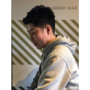 大人の刈り上げスタイル【BARBER-BAR】