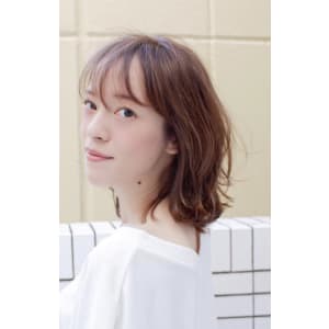 ロブスタイル　ベージュハイライト