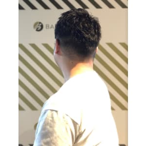 大人の刈り上げスタイル【BARBER-BAR】