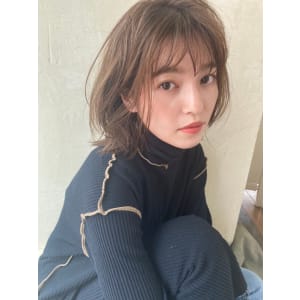 フォギーベージュ くびれボブ