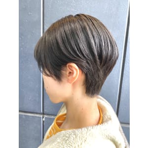 暗髪×ショート