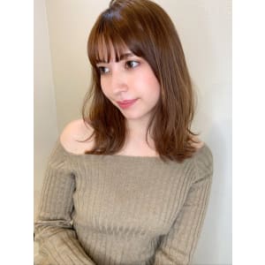 【山田】大きめくびれレイヤー外ハネウルフラベージュy180